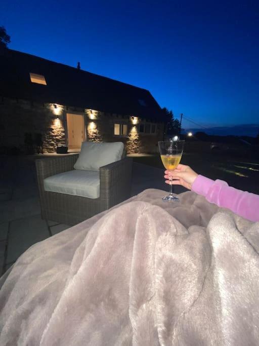 Luxury Detached Peak District Stone Barn - Dog Friendly Villa Hazelwood Esterno foto