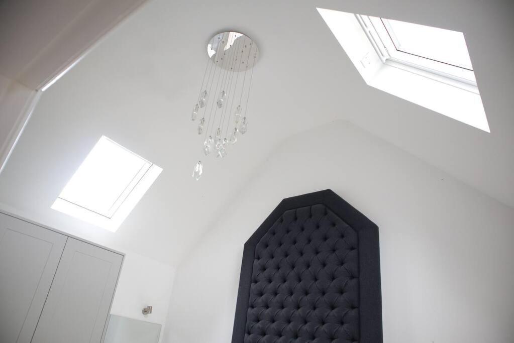 Luxury Detached Peak District Stone Barn - Dog Friendly Villa Hazelwood Esterno foto