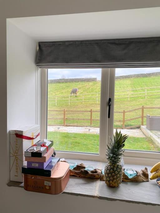 Luxury Detached Peak District Stone Barn - Dog Friendly Villa Hazelwood Esterno foto