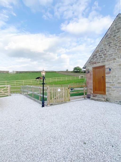 Luxury Detached Peak District Stone Barn - Dog Friendly Villa Hazelwood Esterno foto
