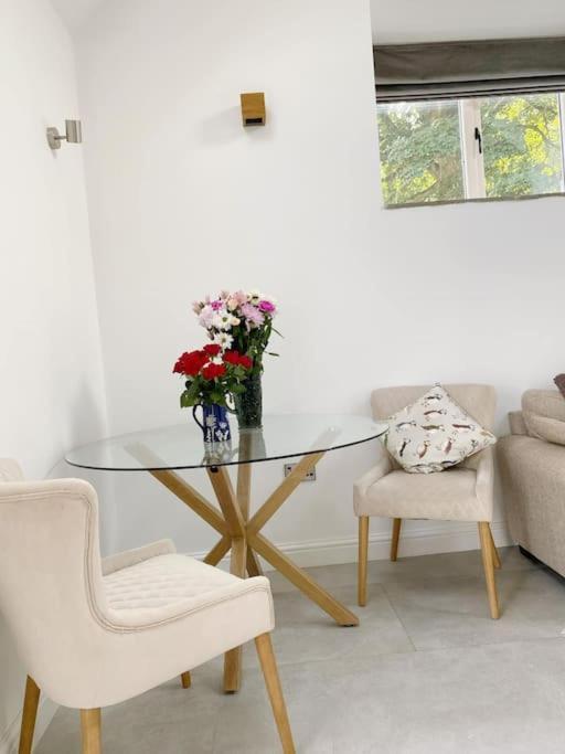 Luxury Detached Peak District Stone Barn - Dog Friendly Villa Hazelwood Esterno foto